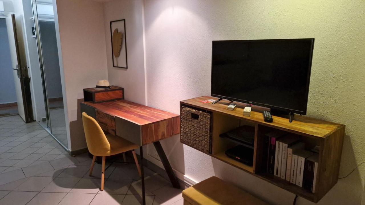 Grand Studio De 41 M², Vue Mer Et Jardin Tropical. เลอโกซิเยร์ ภายนอก รูปภาพ