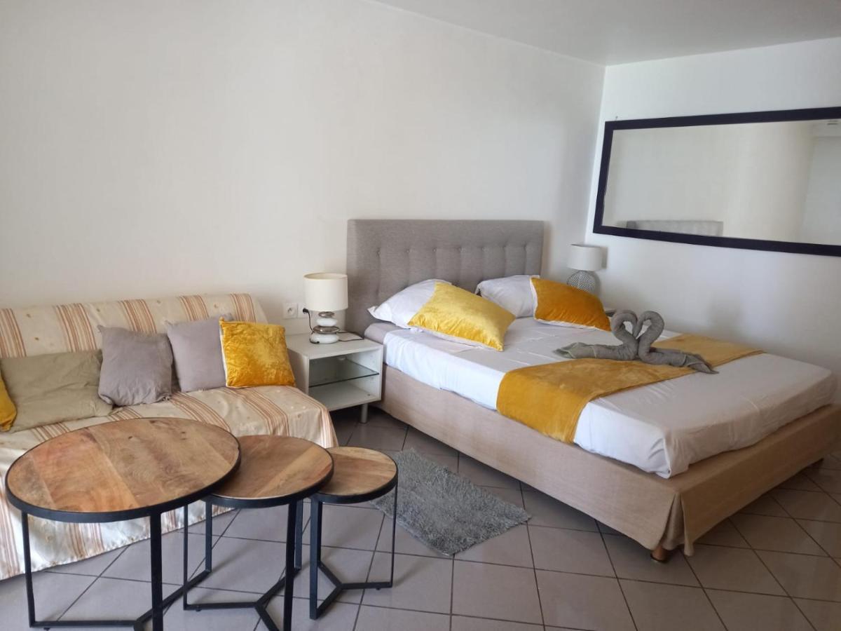 Grand Studio De 41 M², Vue Mer Et Jardin Tropical. เลอโกซิเยร์ ภายนอก รูปภาพ